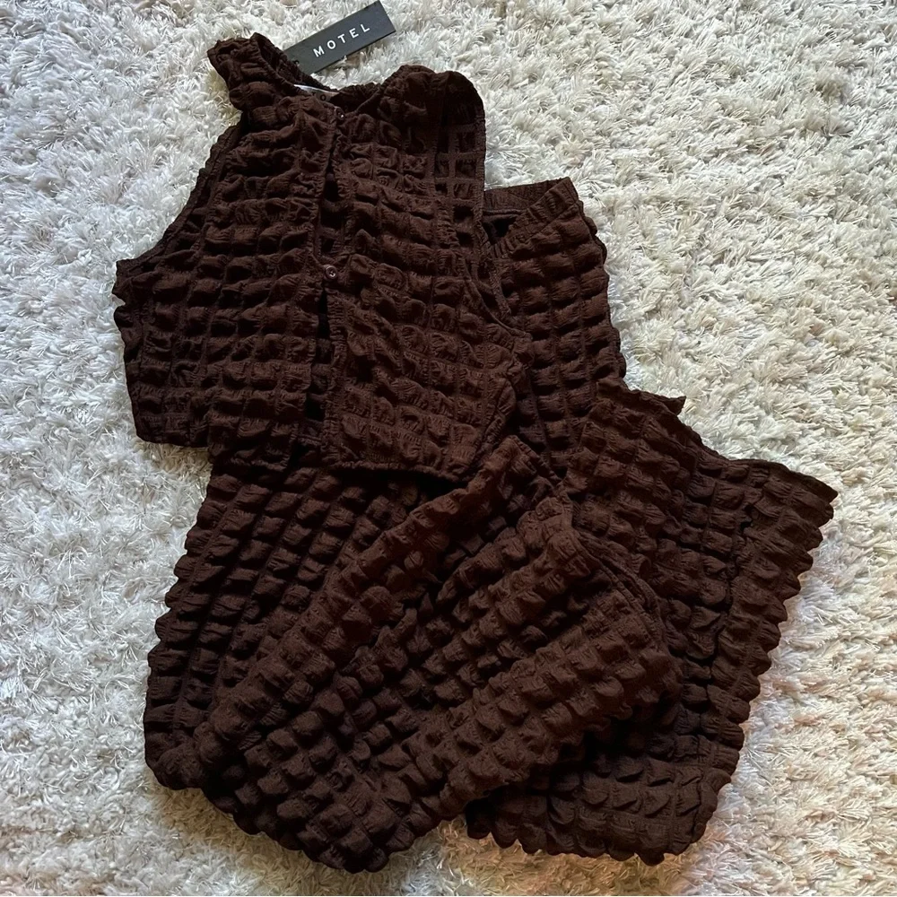 Motel Rocks Meldi Trousers and Neno Crop Top Set - Picture 6 of 9